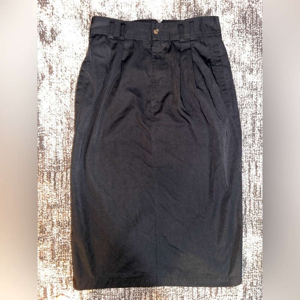 Black Knee-Length Pleated Pencil Skirt for Work